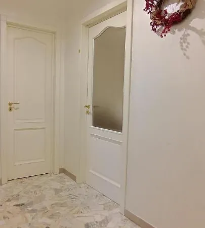 Giambattista House Pensión Bari