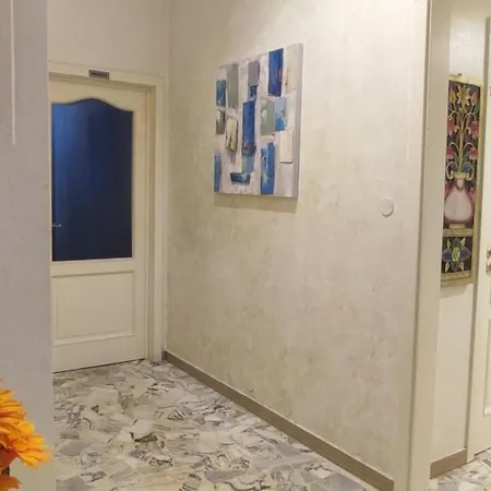 Giambattista House Pensión 3*